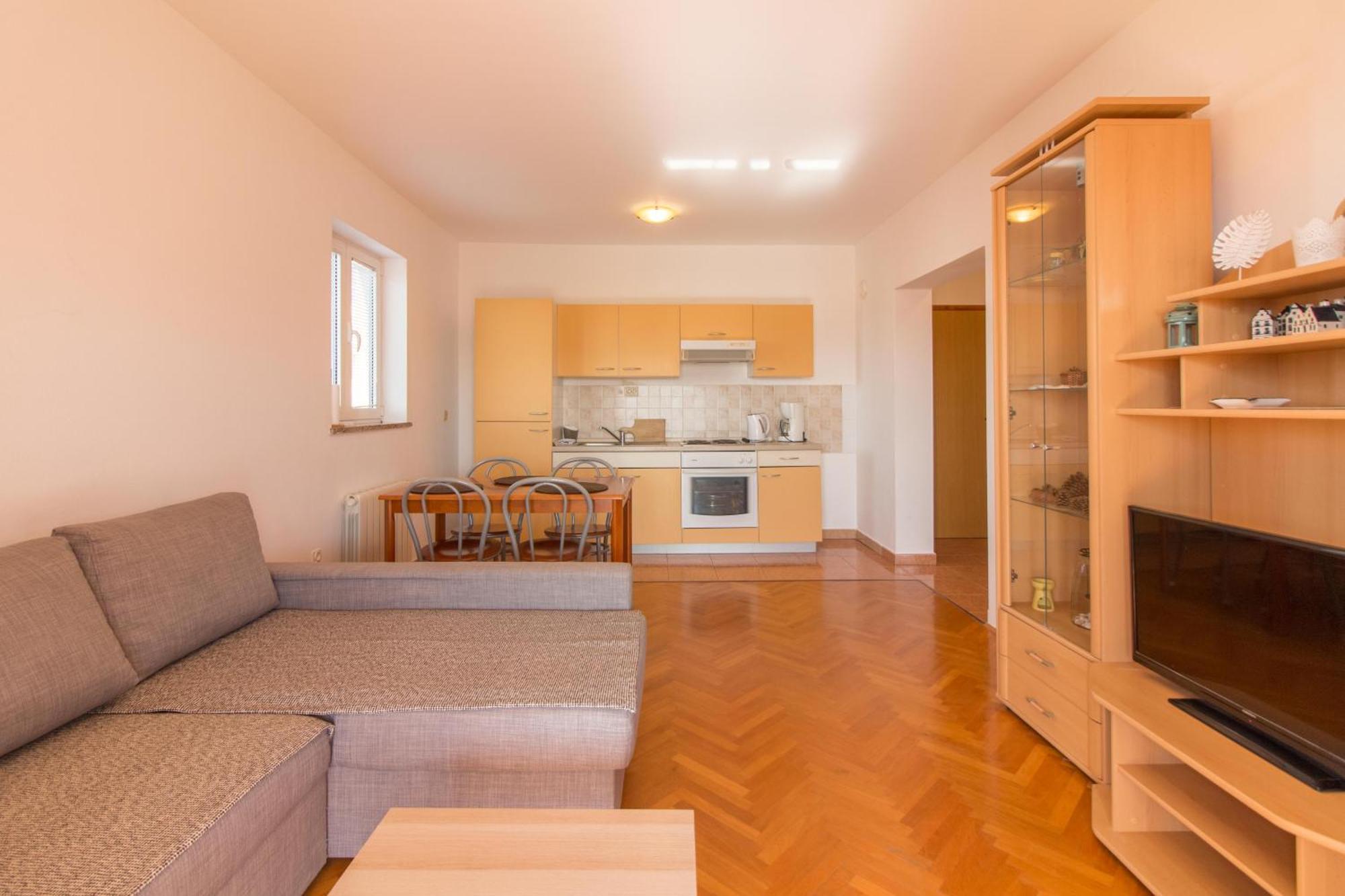 Malinska - Apartment Glavas Екстериор снимка